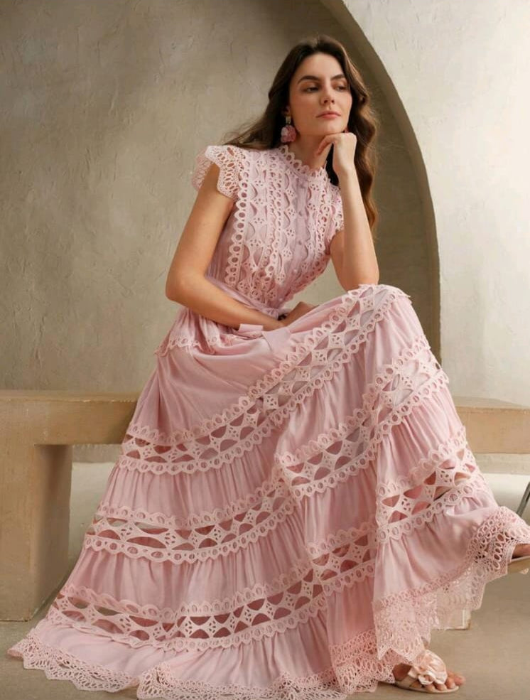 Elegant Lace Tiered Maxi Dress – Soft Pink